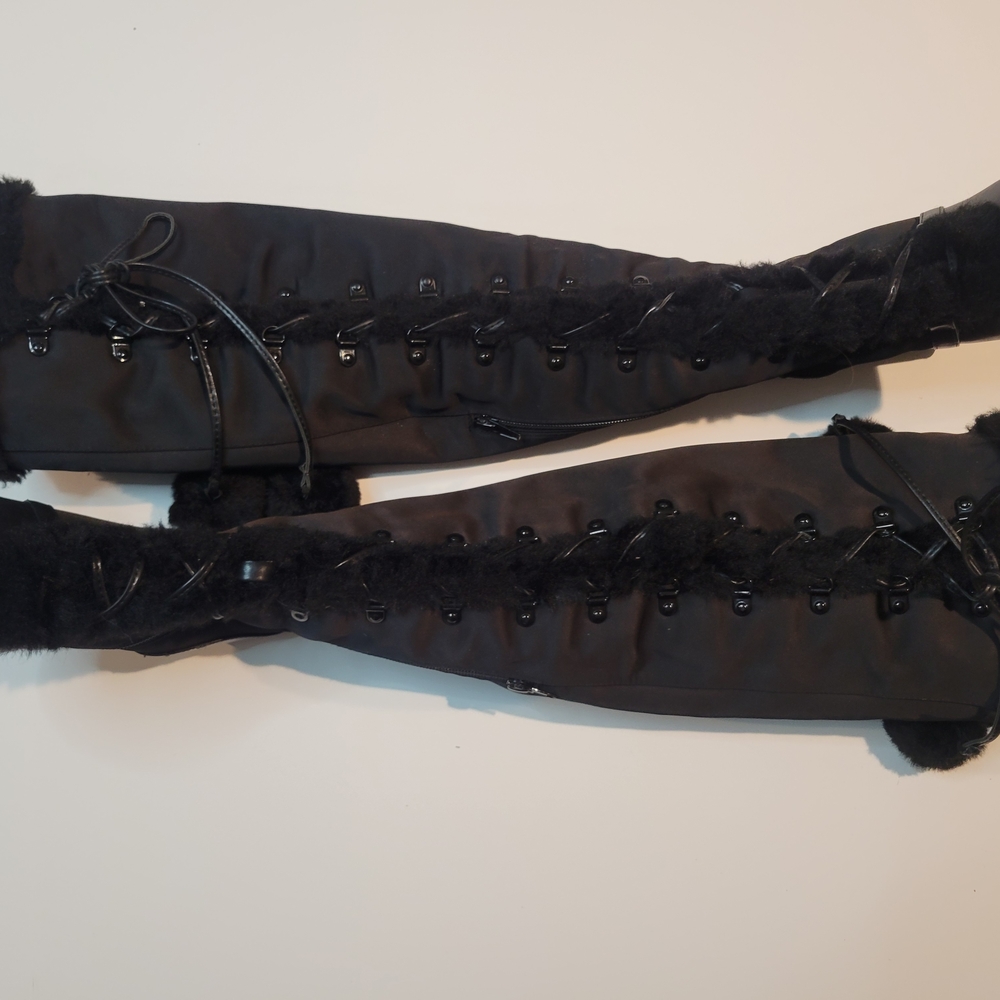 Elegant Black Over the Knee Boots with Pom-Pom Detail - Picture 3 of 7